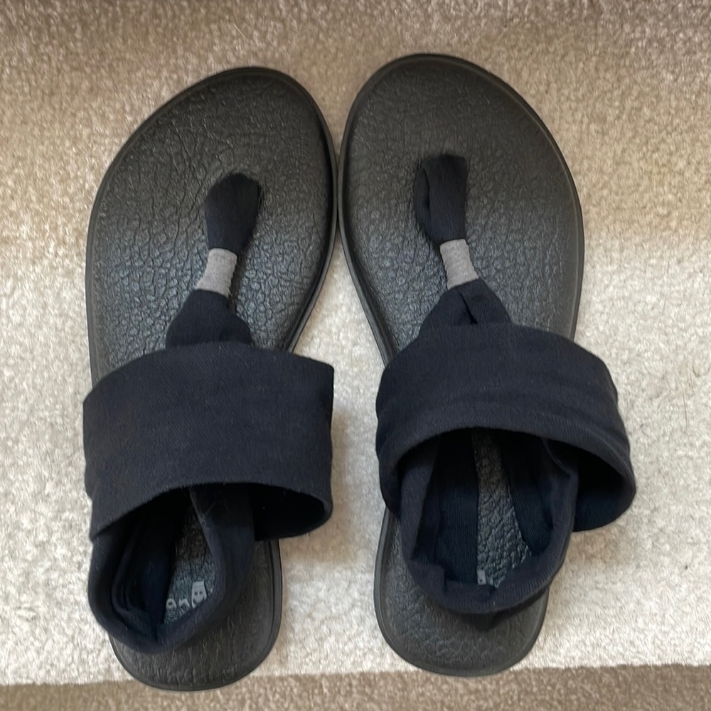 Sanuk sandals